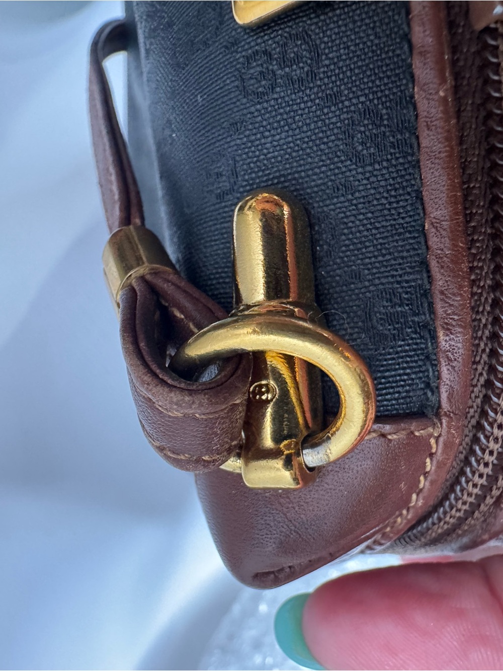 Gucci Black & Brown GG Monogram Crossbody - Picture 14 of 16